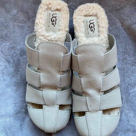UGG wooden platforms. Sandal - Picture 5 of 12